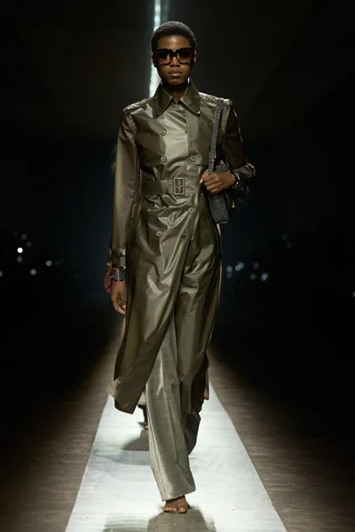 Look 39
